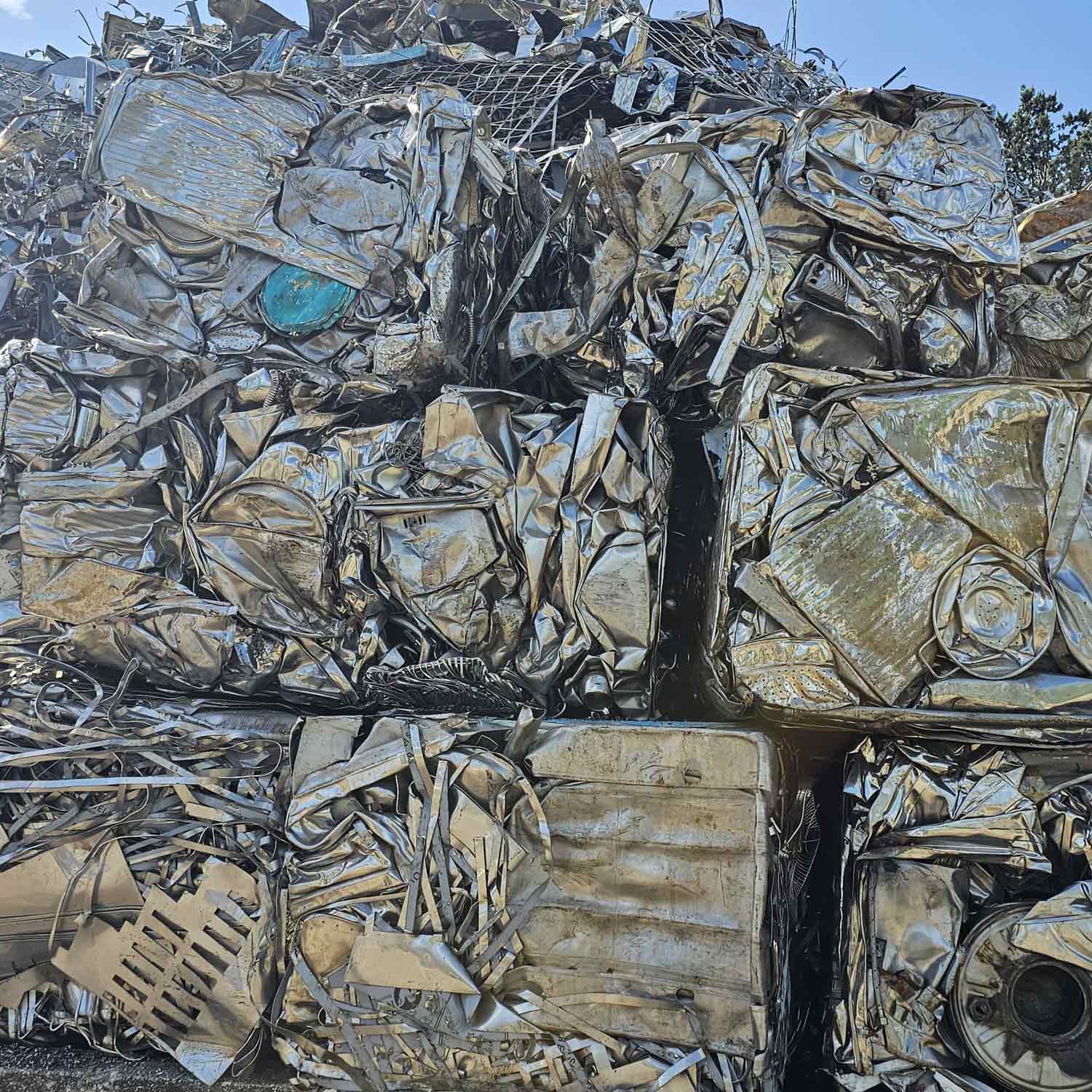 commercio rottami metallici macerata